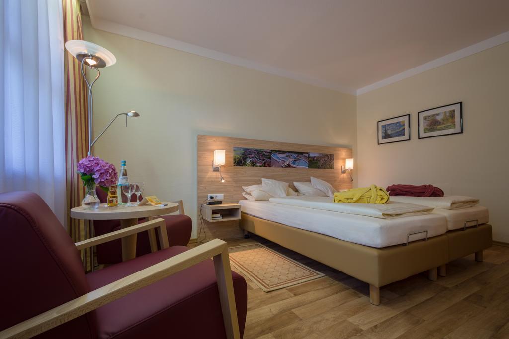 Hotel Quellenhof Бад-Бирнбах Экстерьер фото